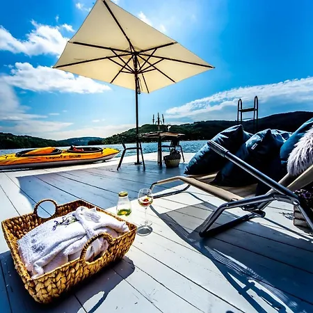 Przystan 545 * Roznow